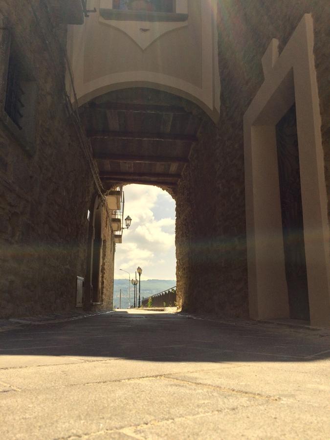 Pozzo Medievale Prignano Cilento Buitenkant foto