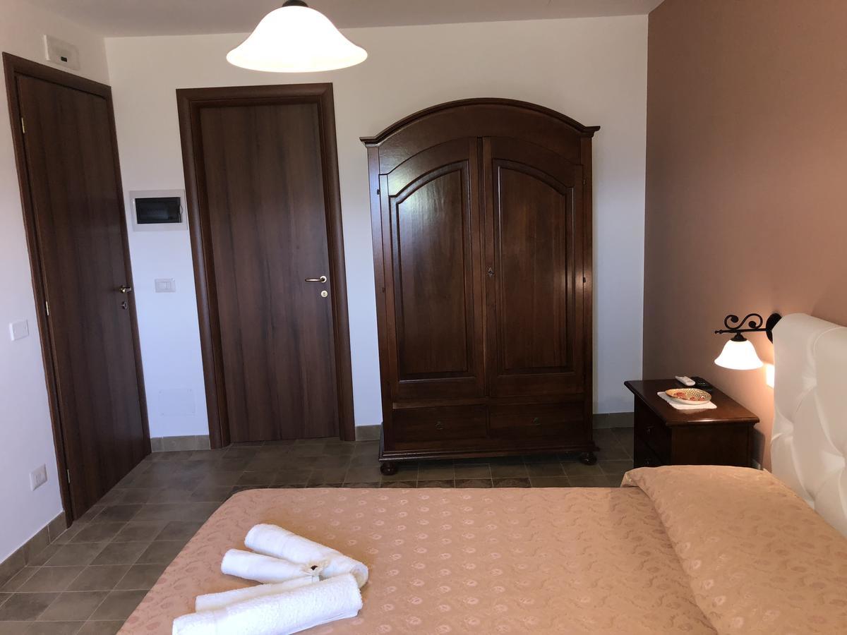 Pozzo Medievale Prignano Cilento Buitenkant foto