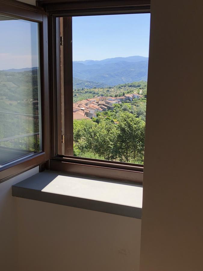 Pozzo Medievale Prignano Cilento Buitenkant foto